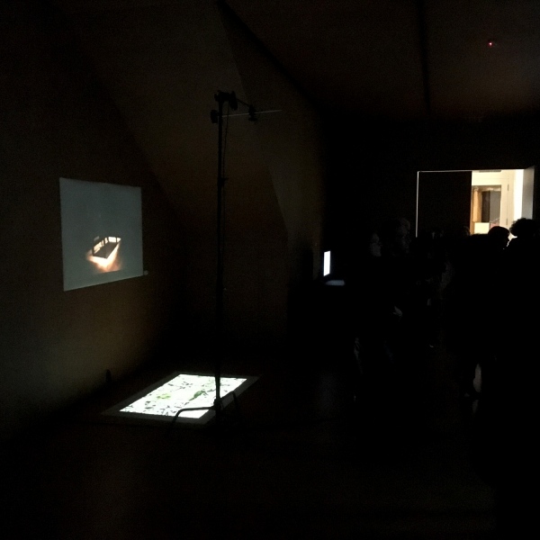 Instalation view at Espa&ccedil;o Mira, Porto. "I'm not there" - wall projection "Where Am I" - floor projection